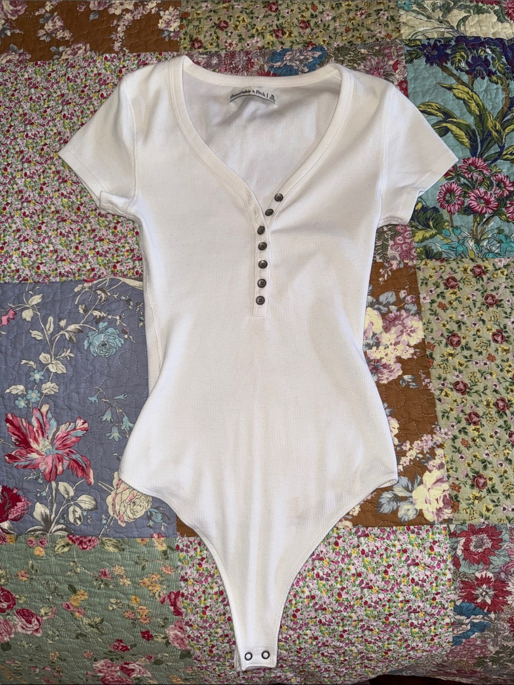 Abercrombie & Fitch White Ribbed Button Front Short Sleeve Bodysuit